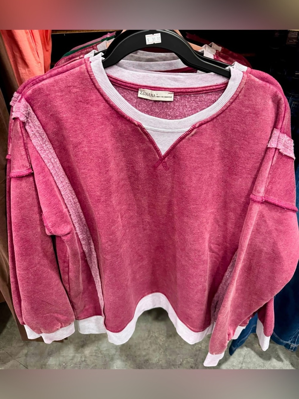 Zenana Outfitters maroon & White Crewneck Sweatshirt